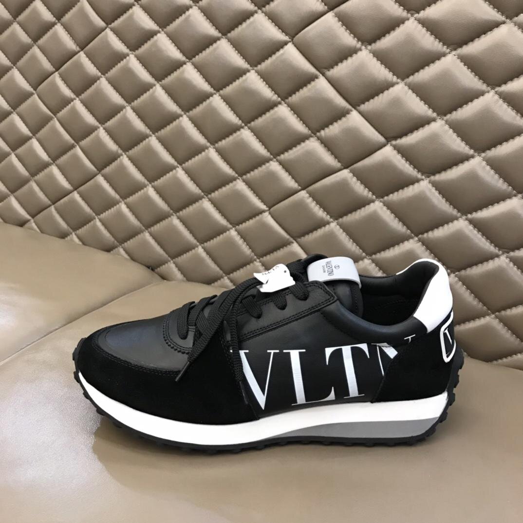 Valentino Sneakers