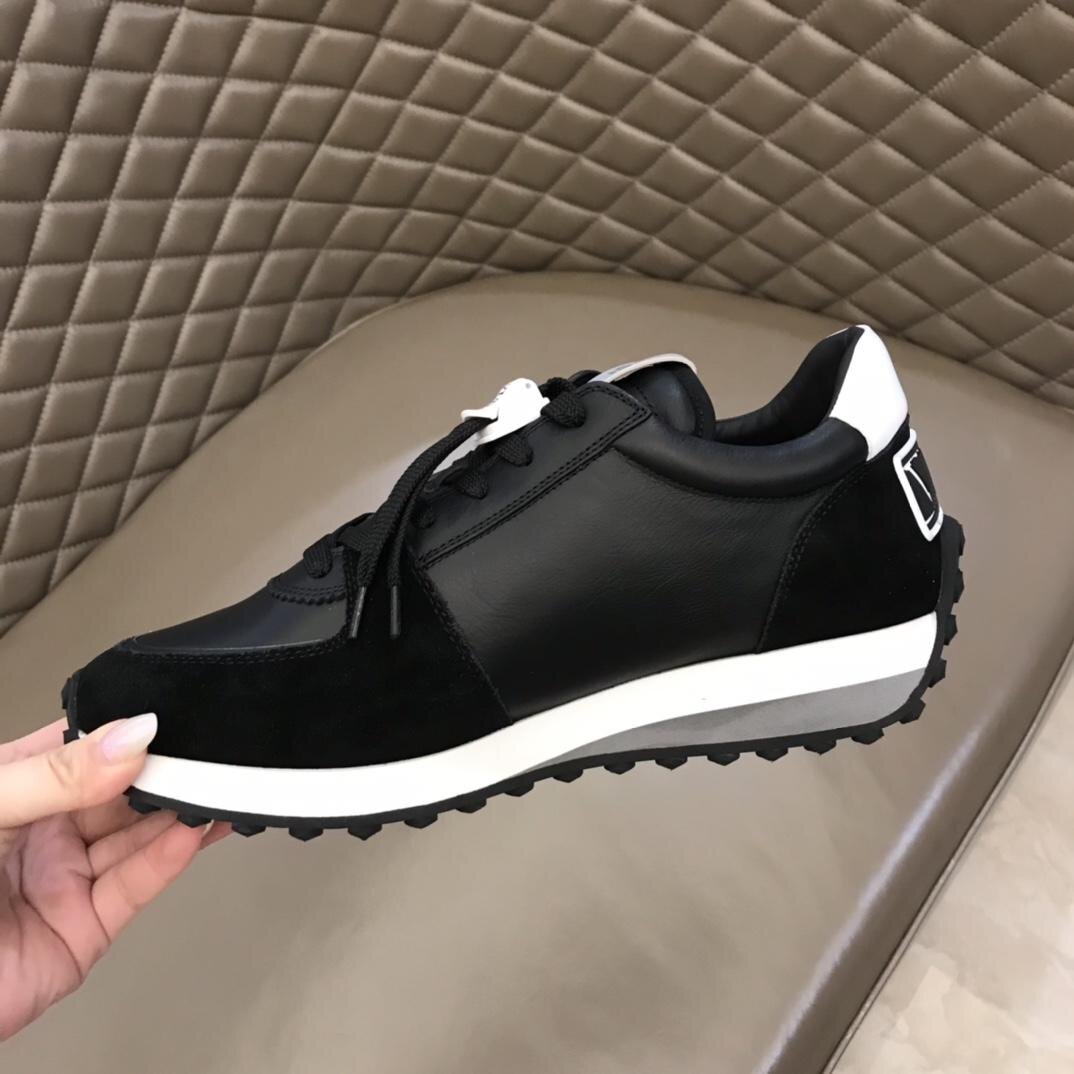 Valentino Sneakers