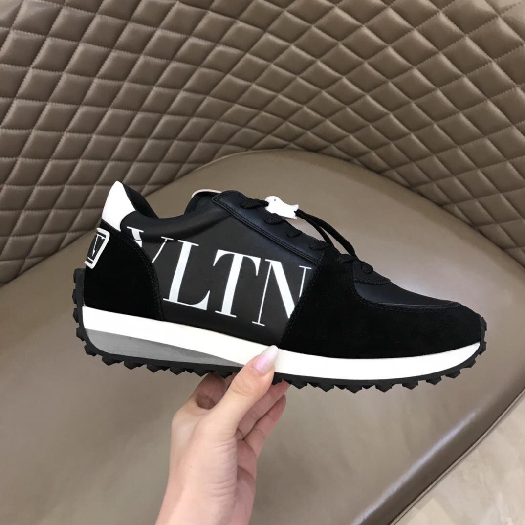 Valentino Sneakers